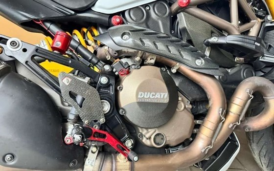Gebrauchtmotorrad Ducati Monster 1200 S - Bild 10 Gebrauchtmotorrad Ducati Monster 1200 S - Bild 10