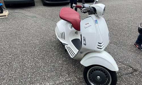 Vespa 946 125 i.e. 3V ABS