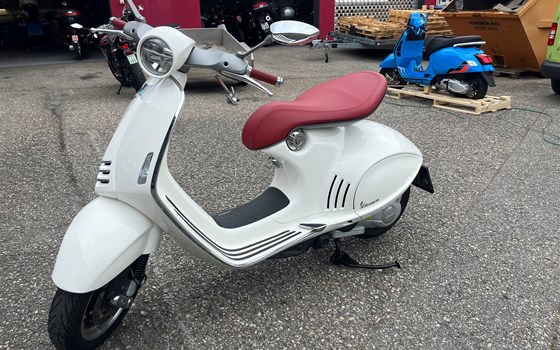 Gebrauchtmotorrad Vespa 946 125 i.e. 3V ABS - Bild 4 Gebrauchtmotorrad Vespa 946 125 i.e. 3V ABS - Bild 4