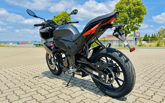 Neufahrzeug Aprilia Tuono 125 - Bild 2