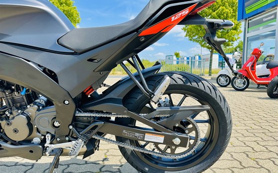 Neufahrzeug Aprilia Tuono 125 - Bild 11
