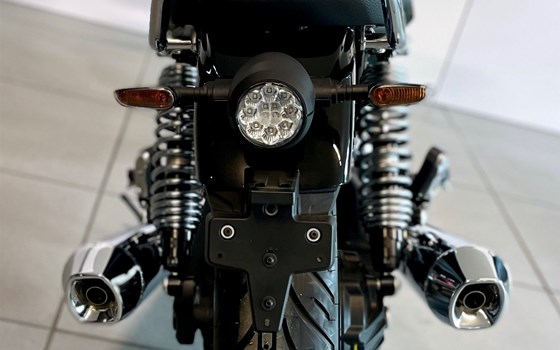 Neufahrzeug Moto Guzzi V7 Special - Bild 12