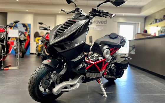 Neufahrzeug Italjet Dragster 300 - Bild 6