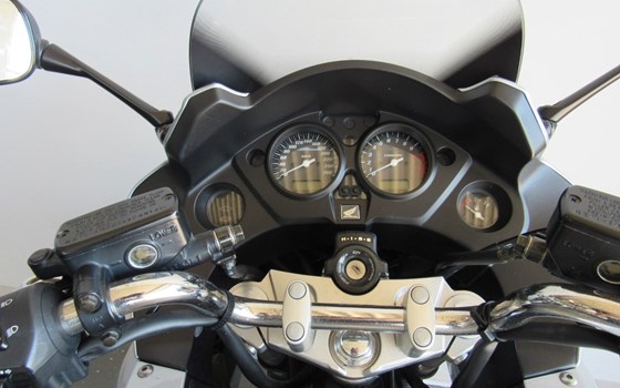 Gebrauchtmotorrad Honda CB 1000 R - Bild 10