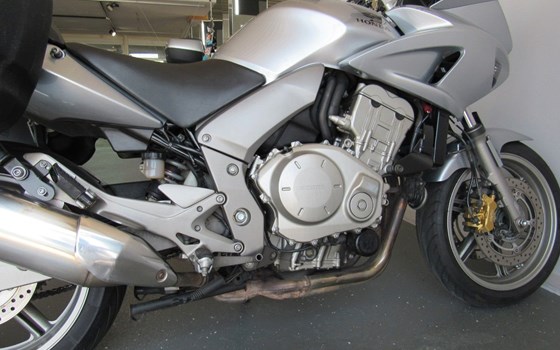 Gebrauchtmotorrad Honda CB 1000 R - Bild 13