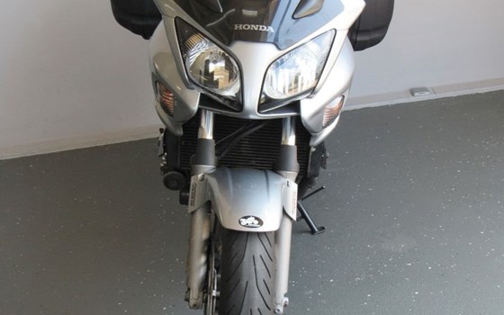 Gebrauchtmotorrad Honda CB 1000 R - Bild 3