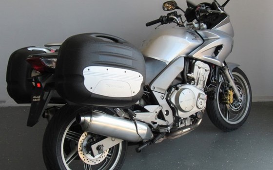 Gebrauchtmotorrad Honda CB 1000 R - Bild 6