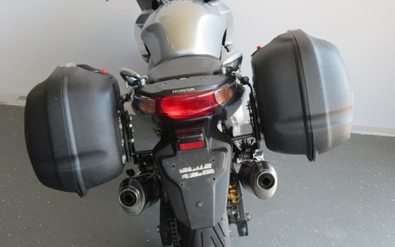 Gebrauchtmotorrad Honda CB 1000 R - Bild 7