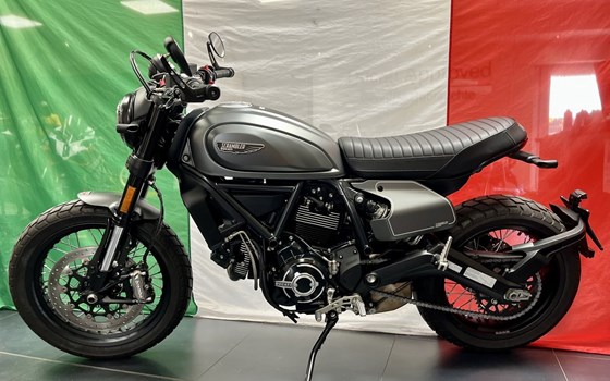 Gebrauchtmotorrad Ducati Scrambler Nightshift - Bild 1