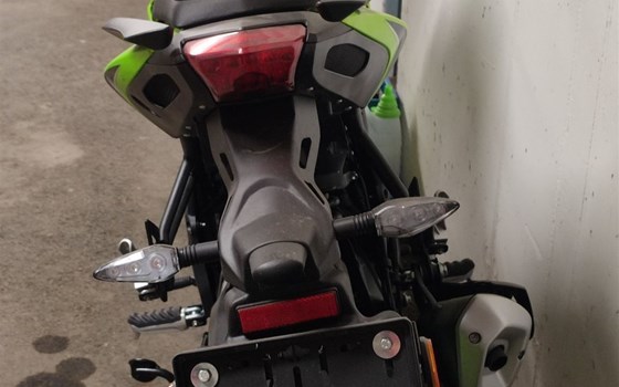 Gebrauchtmotorrad Benelli 125 - Bild 2 Gebrauchtmotorrad Benelli 125 - Bild 2