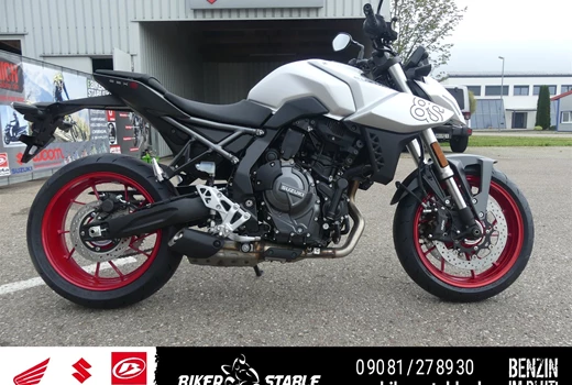 Suzuki GSX-8S