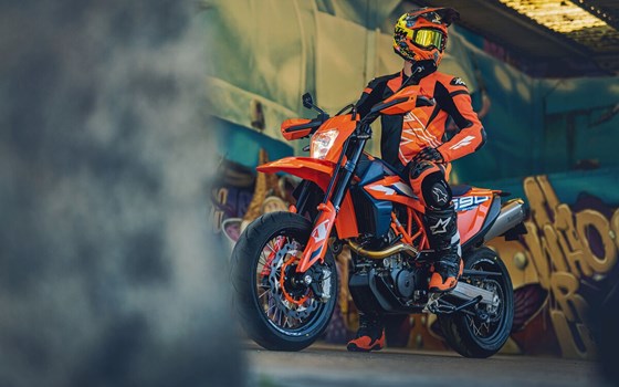 Neufahrzeug KTM 690 SMC R - Bild 13