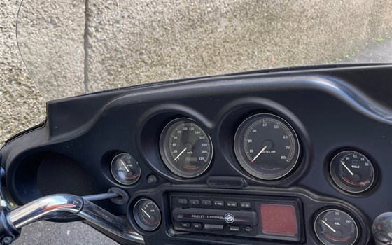 Gebrauchtmotorrad Harley-Davidson Electra Glide Classic FLHTC - Bild 9 Gebrauchtmotorrad Harley-Davidson Electra Glide Classic FLHTC - Bild 9