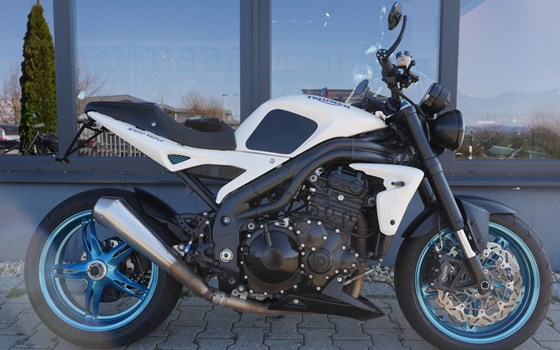 Gebrauchtmotorrad Triumph Speed Triple 1050 - Bild 1