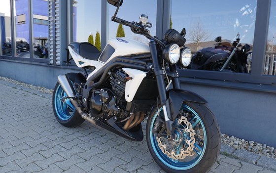 Gebrauchtmotorrad Triumph Speed Triple 1050 - Bild 3