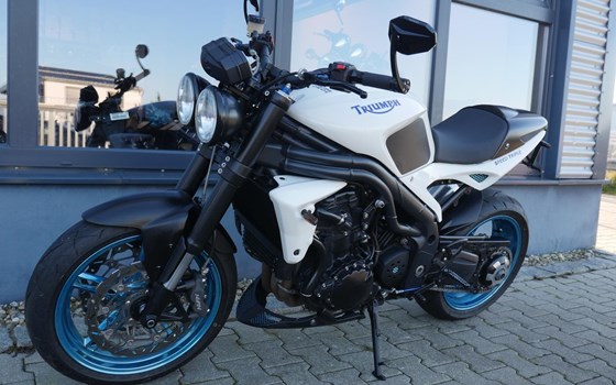 Gebrauchtmotorrad Triumph Speed Triple 1050 - Bild 5