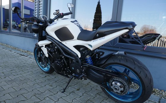Gebrauchtmotorrad Triumph Speed Triple 1050 - Bild 6