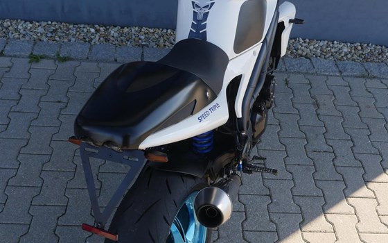 Gebrauchtmotorrad Triumph Speed Triple 1050 - Bild 8