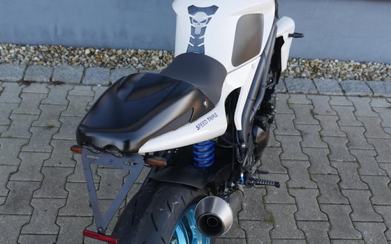 Gebrauchtmotorrad Triumph Speed Triple 1050 - Bild 8