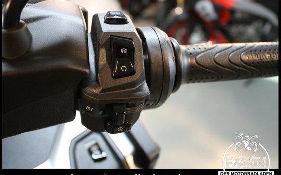 Neufahrzeug Piaggio MP3 530 HPE Exclusive - Bild 19