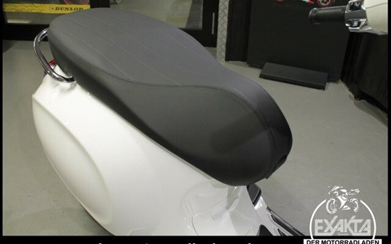 Neufahrzeug Vespa Primavera Elettrica - Bild 10