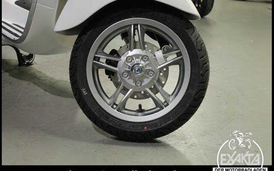 Neufahrzeug Vespa Primavera Elettrica - Bild 17