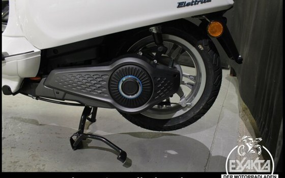 Neufahrzeug Vespa Primavera Elettrica - Bild 19