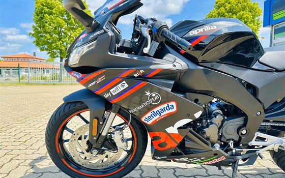 Neufahrzeug Aprilia RS 125 Replica - Bild 10