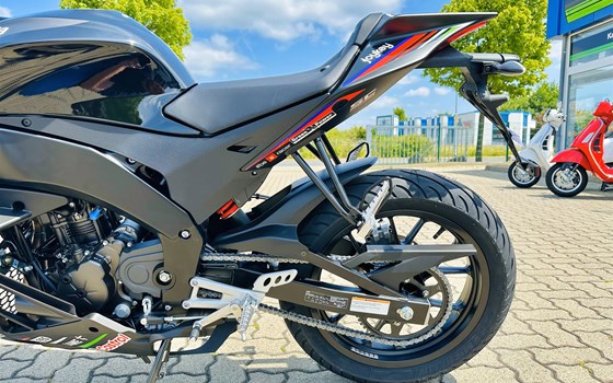 Neufahrzeug Aprilia RS 125 Replica - Bild 11