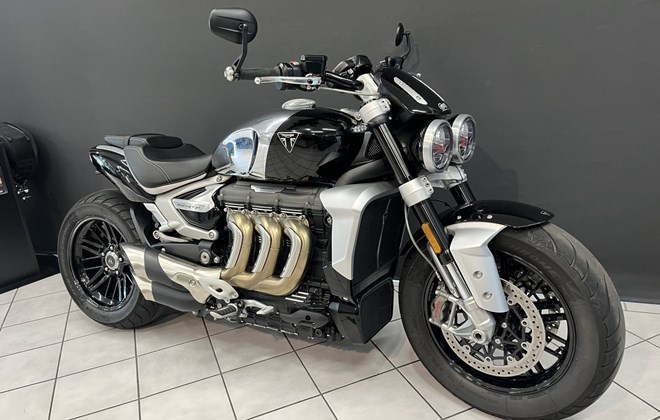 Triumph ROCKET 3 R CHROME EDITION