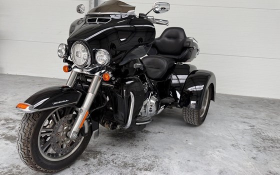 Gebrauchtmotorrad Harley-Davidson Tri Glide Ultra Classic FLHTCUTG - Bild 1