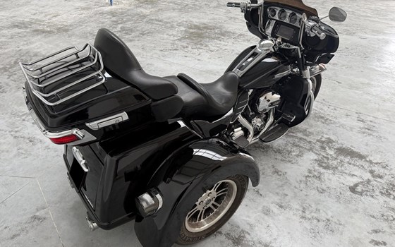 Gebrauchtmotorrad Harley-Davidson Tri Glide Ultra Classic FLHTCUTG - Bild 5