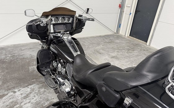 Gebrauchtmotorrad Harley-Davidson Tri Glide Ultra Classic FLHTCUTG - Bild 8