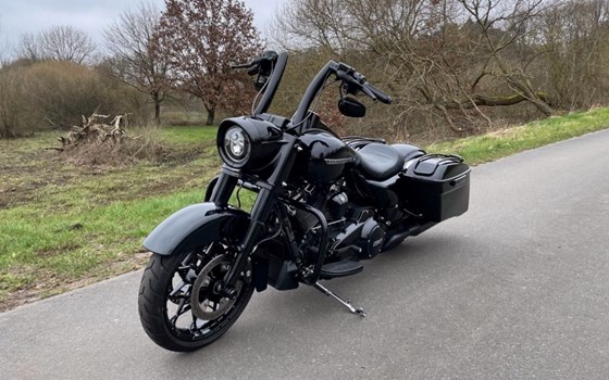 Gebrauchtmotorrad Harley-Davidson Touring Road King Special FLHRXS - Bild 1