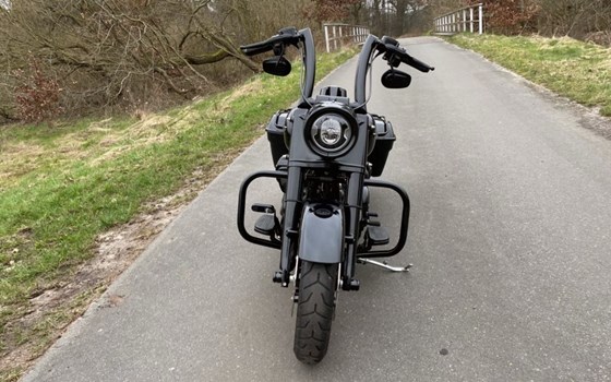 Gebrauchtmotorrad Harley-Davidson Touring Road King Special FLHRXS - Bild 2