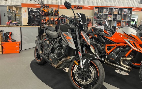 Gebrauchtmotorrad KTM 1290 Super Duke R - Bild 3