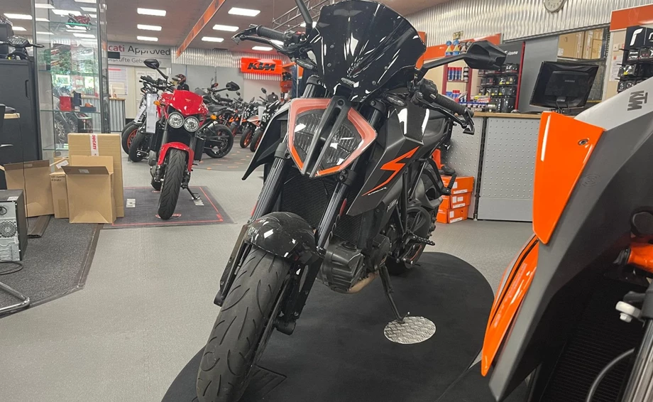 Angebot KTM 1290 Super Duke R Bild 6: Angebot KTM 1290 Super Duke R