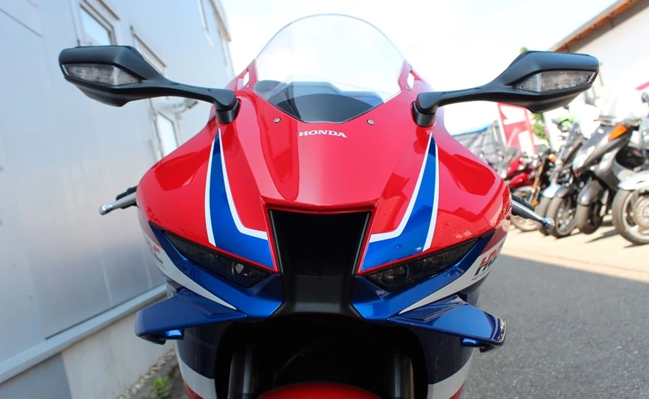 Offer Honda CBR1000RR-R Fireblade Bild 10: Offer Honda CBR1000RR-R Fireblade