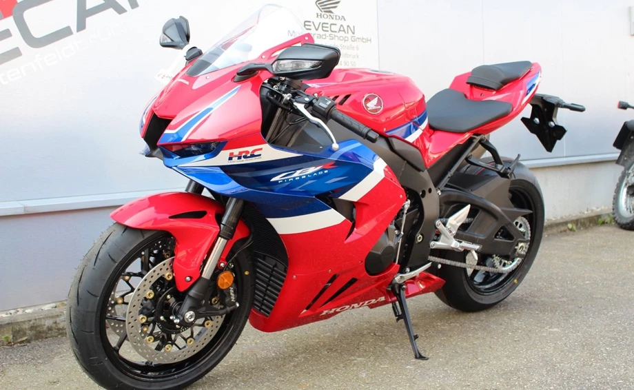 Offer Honda CBR1000RR-R Fireblade Bild 2: Offer Honda CBR1000RR-R Fireblade