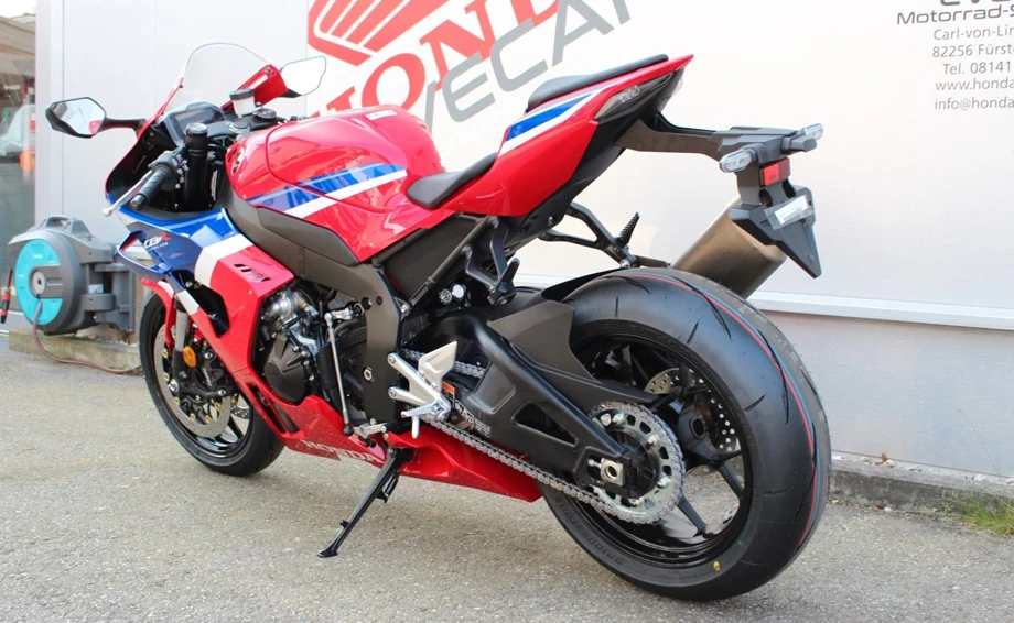 Offer Honda CBR1000RR-R Fireblade Bild 3: Offer Honda CBR1000RR-R Fireblade