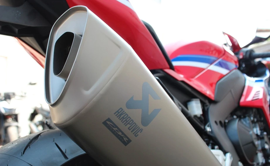 Offer Honda CBR1000RR-R Fireblade Bild 4: Offer Honda CBR1000RR-R Fireblade