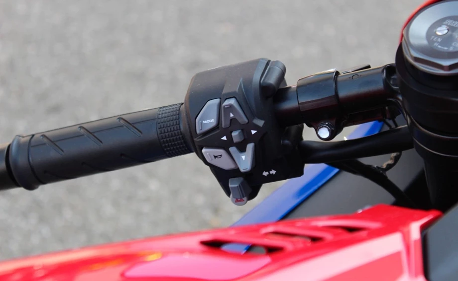 Offer Honda CBR1000RR-R Fireblade Bild 7: Offer Honda CBR1000RR-R Fireblade