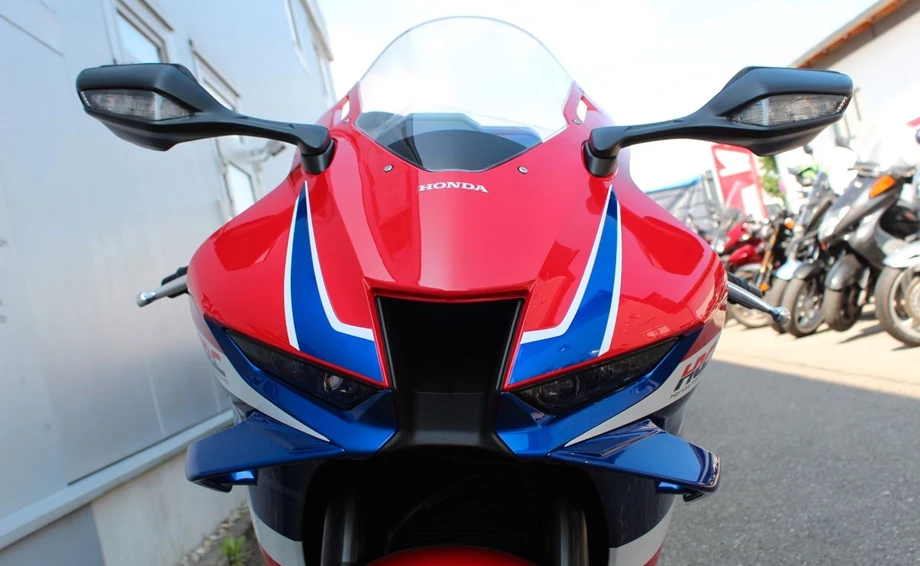 Offer Honda CBR1000RR-R Fireblade Bild 9: Offer Honda CBR1000RR-R Fireblade