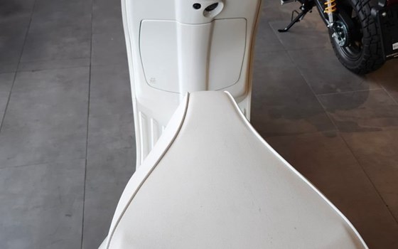 Gebrauchtmotorrad Vespa Sprint Justin Bieber X Vespa 125 - Bild 2