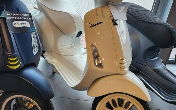 Gebrauchtmotorrad Vespa Sprint Justin Bieber X Vespa 125 - Bild 4