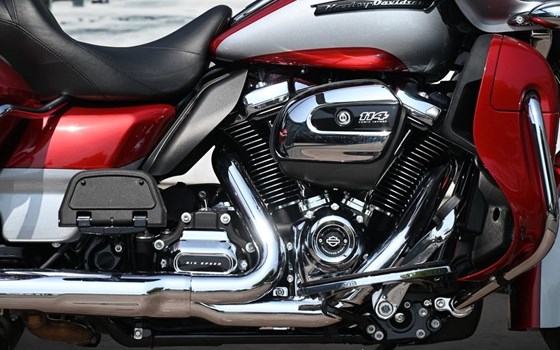 Gebrauchtmotorrad Harley-Davidson Road Glide Ultra - Bild 3