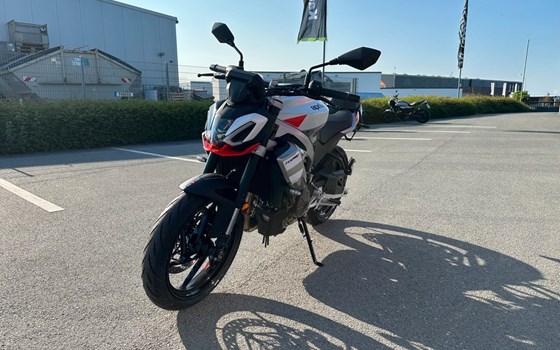 Neufahrzeug Aprilia Tuono 457 - Bild 3