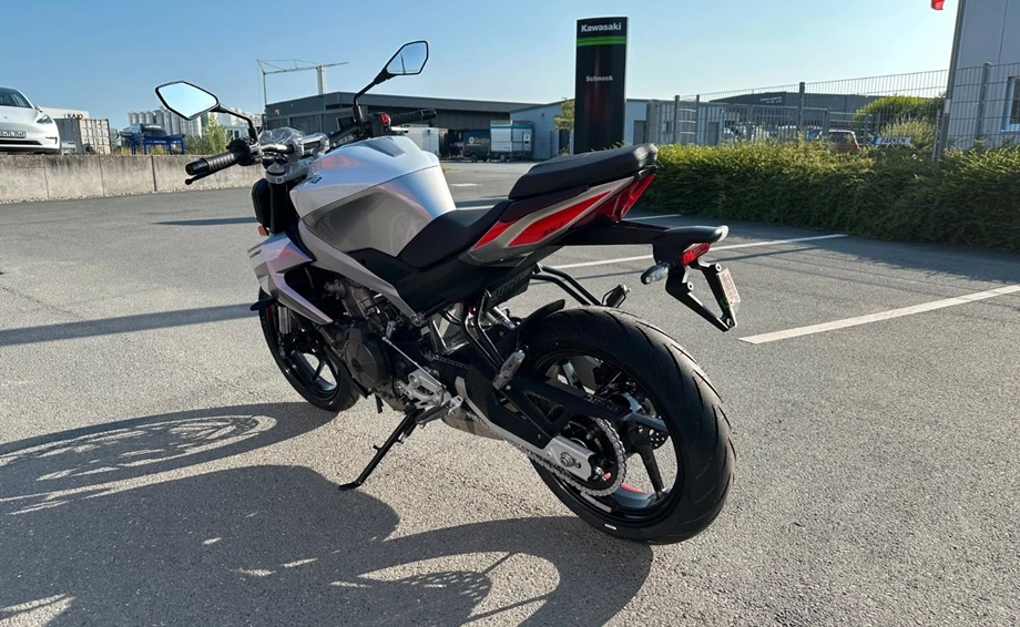 Angebot Aprilia Tuono 457 Bild 5: Angebot Aprilia Tuono 457
