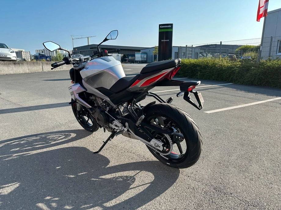 Angebot Aprilia Tuono 457 Bild 5: Angebot Aprilia Tuono 457