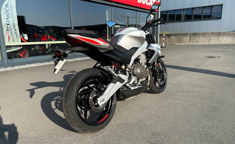 Angebot Aprilia Tuono 457 Bild 7: Angebot Aprilia Tuono 457